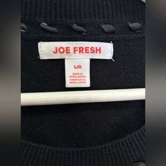 Joe Fresh Sweater 🖤 - Picture 4 of 6